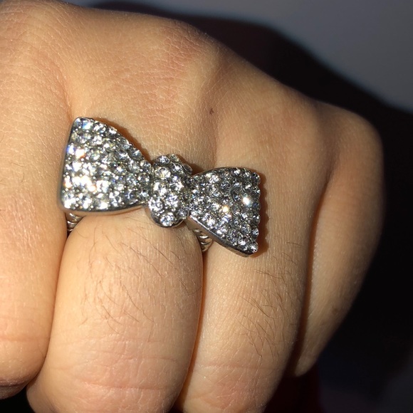 Cute bow ring - Picture 2 of 4